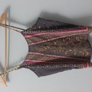 Small embroidered and print top